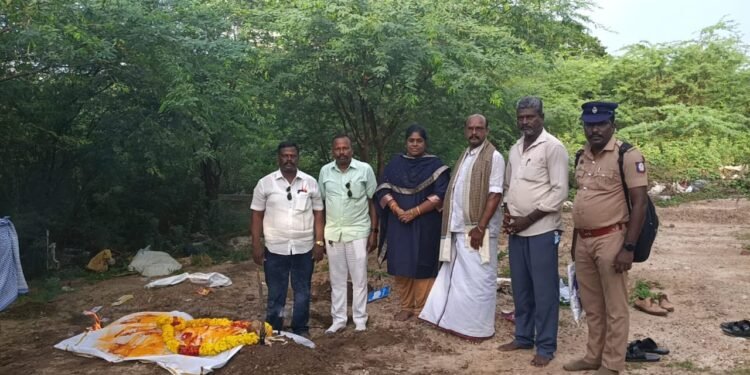 தஞ்சை மாநகரில் கோபுரம் பவுண்டேஷன் சார்பாக ஆதரவற்ற சடலம் இறுதி நல்லடக்கம் செய்யப்பட்டது
