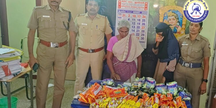வத்தலகுண்டு அருகே விற்பனைக்காக குட்கா பதுக்கி வைத்திருந்த 2 பெண்கள் கைது, 16 கிலோ குட்கா, பைக் பறிமுதல்,